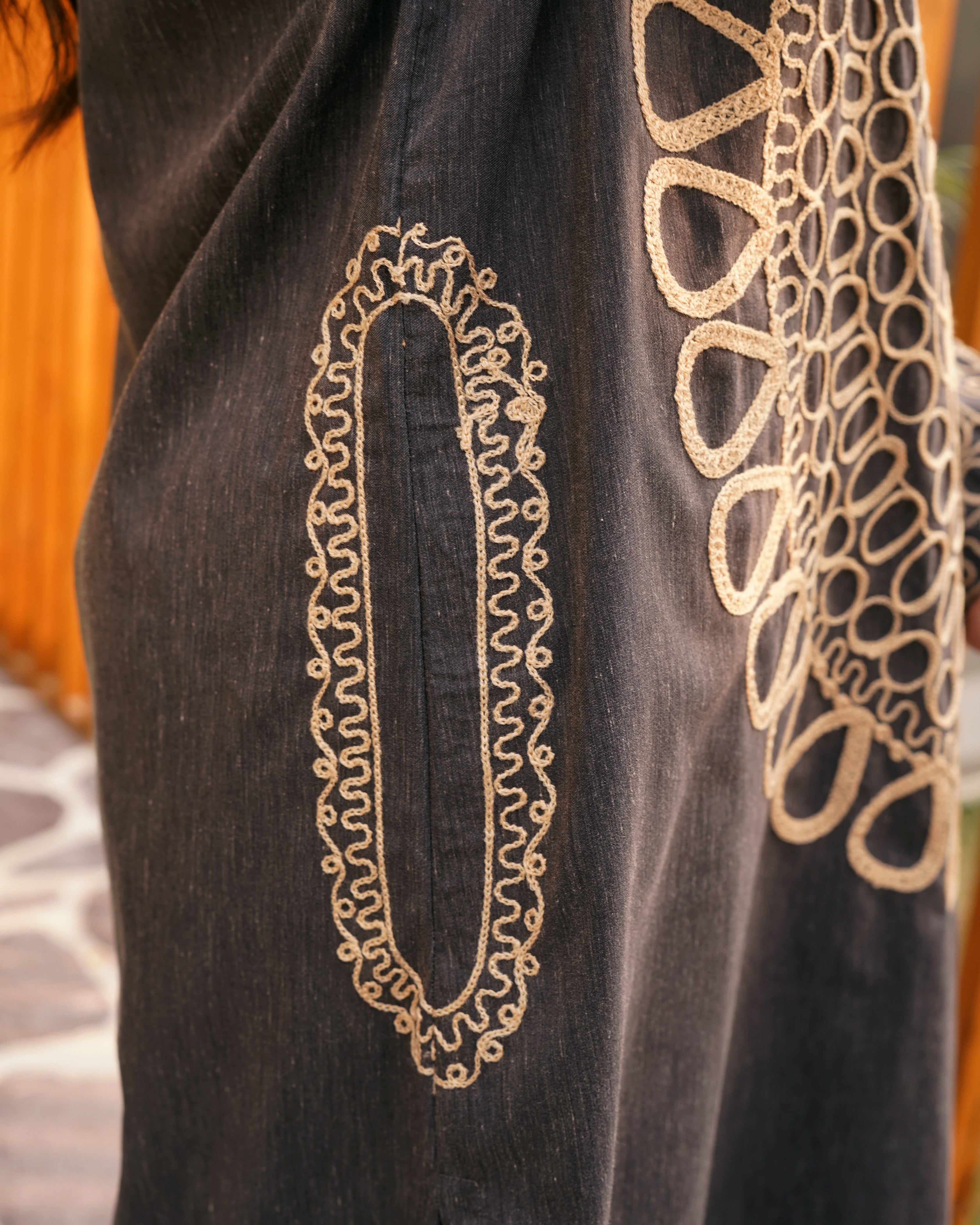 Embroidered Light Khadder